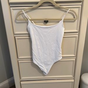 Aritizia Babaton Bodysuit White